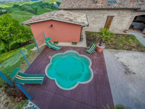 Lovely mansion in Sant angelo in Vado with mini pool